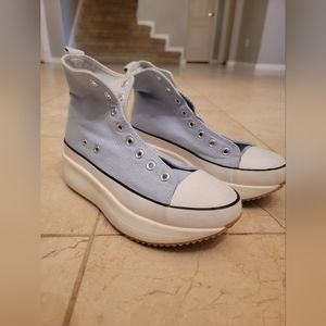 Madden Girl Women's Winnona Sneaker, Light Blue, Size 7